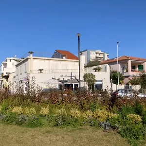  Guest house La Promenade &
